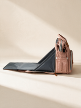Ayviora Cloud Bag Rose - uitgevouwen als verschoningsmat