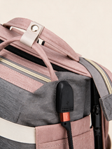 Ayviora Nest Bag Blush - detail hengsel en stiksel